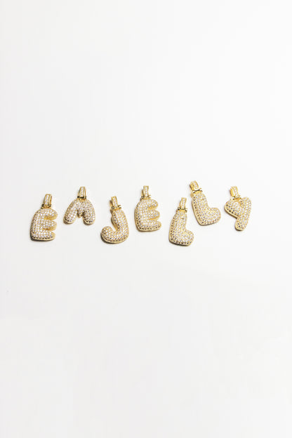 O Bubble Letter Pendant - Gold